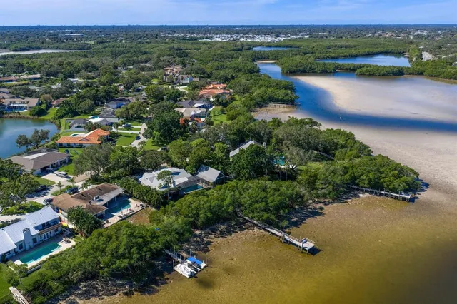 $1,987,000 | 1501 75th Circle Northeast, St. Petersburg, FL 33702