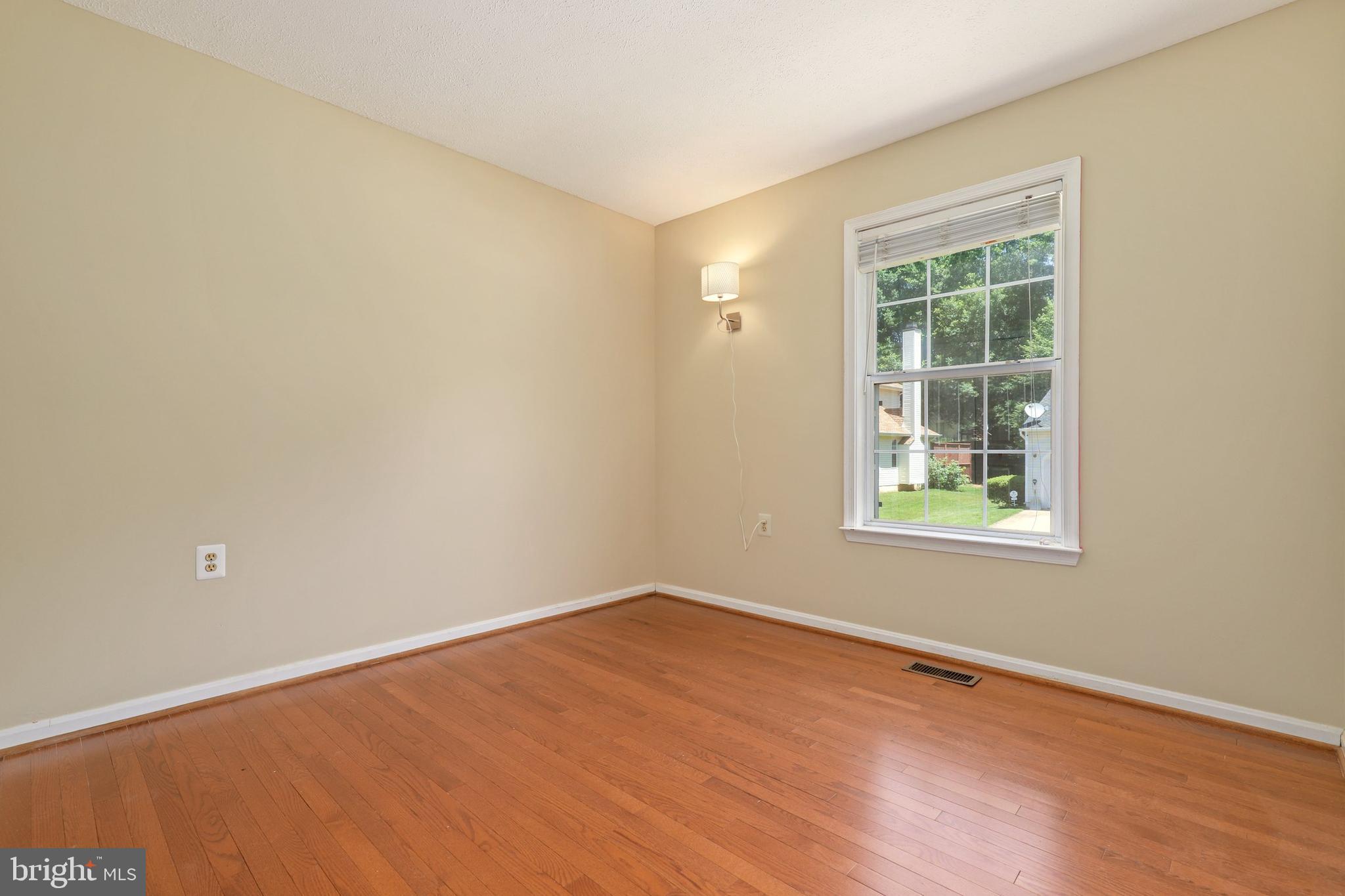 10447 Labrador Loop Manassas, VA 20112 - Photo 15 of 46