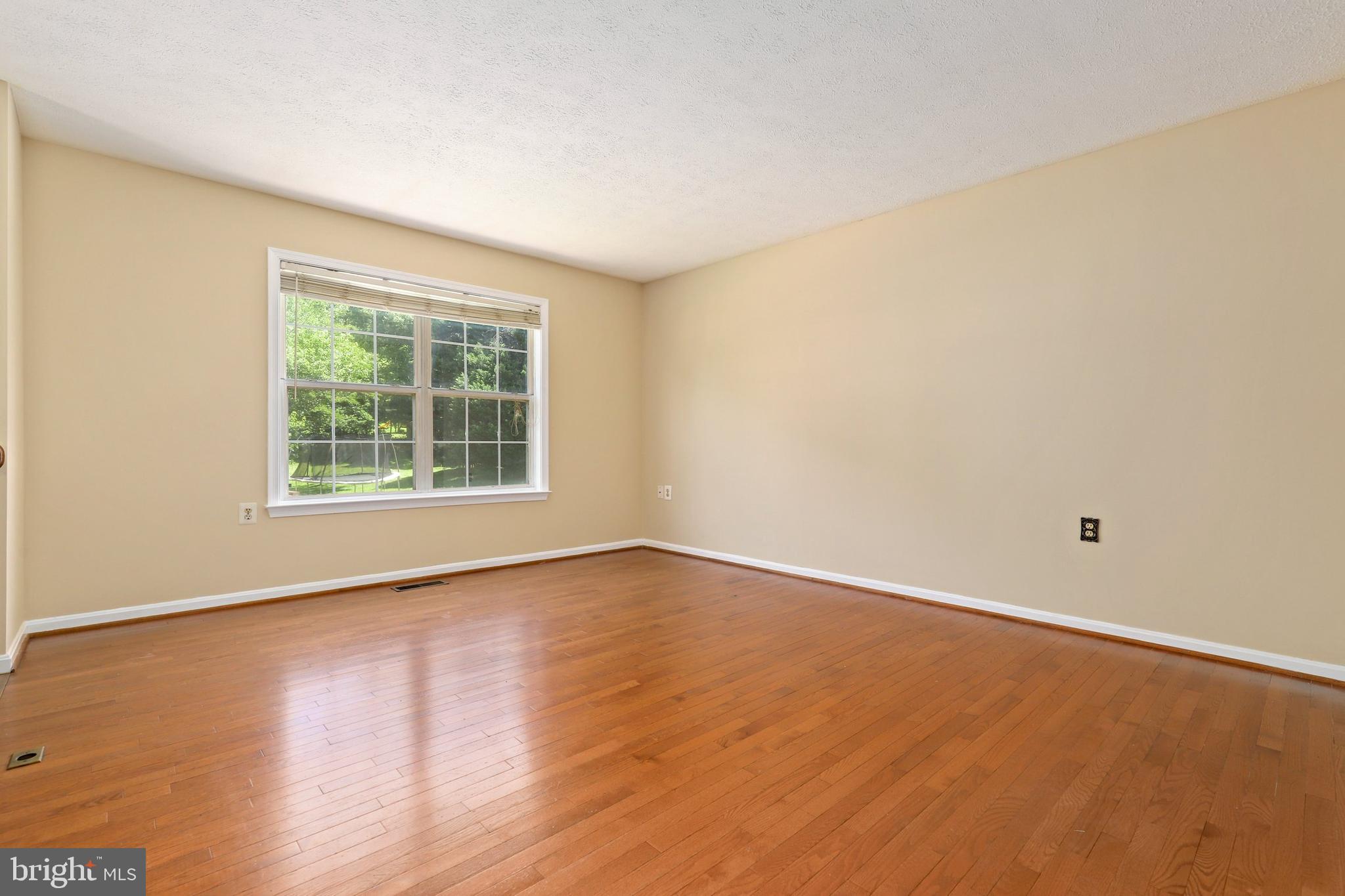 10447 Labrador Loop Manassas, VA 20112 - Photo 4 of 46
