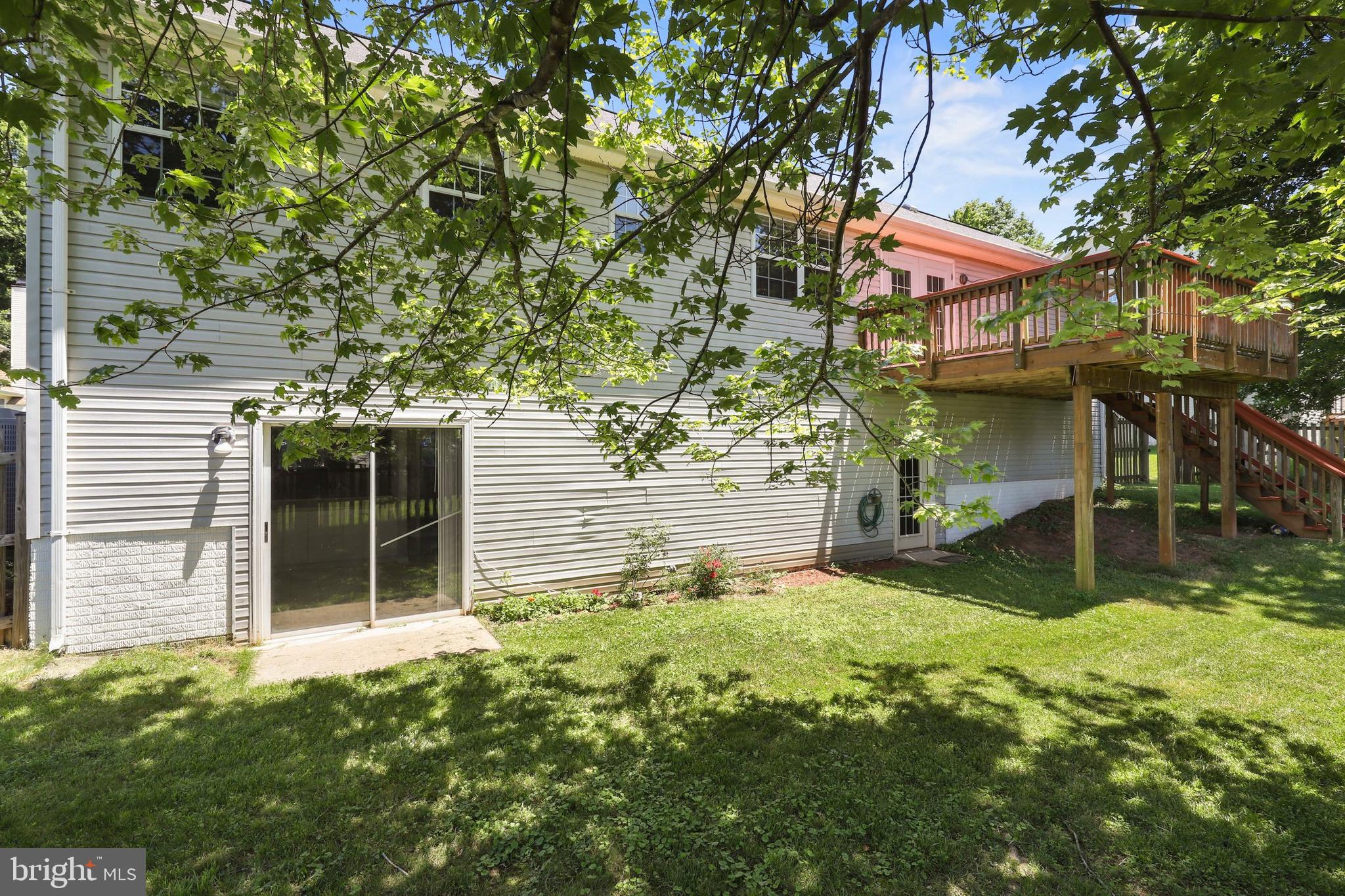 10447 Labrador Loop Manassas, VA 20112 - Photo 33 of 46