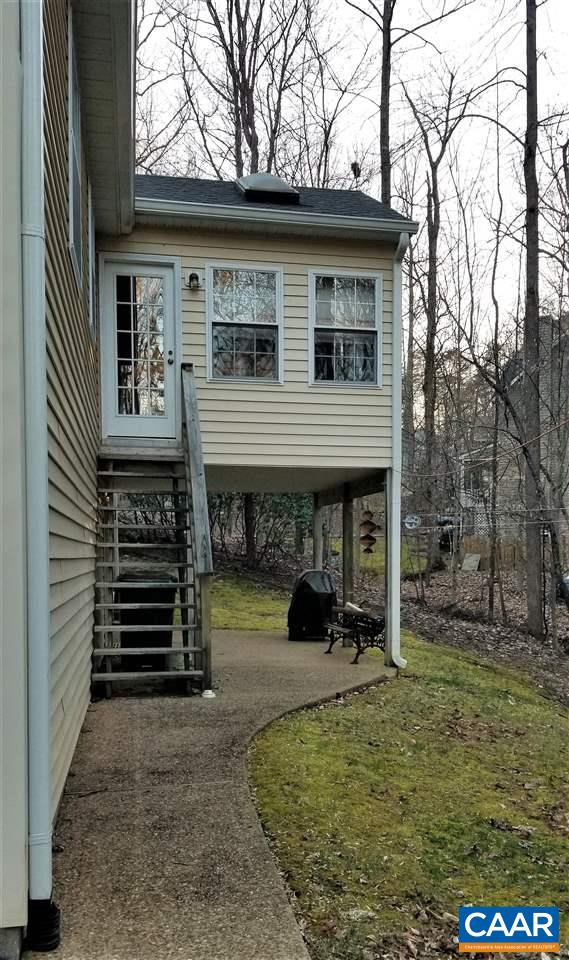 13 Colonial Road Palmyra, VA 22963 - Photo 27 of 34 a front view of a house with a yard