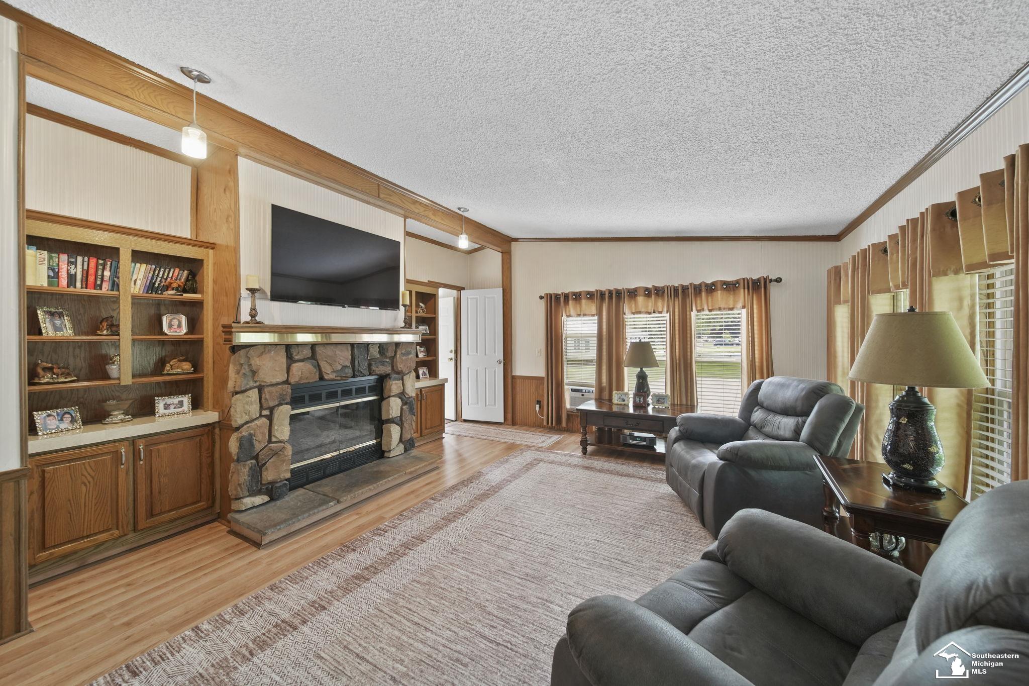 1256 Sandy Creek Road Monroe, MI 48162 - Photo 12 of 61 50178694-2848dd44-1fb8-4814-8166-6e6c450ff8dc.JPG