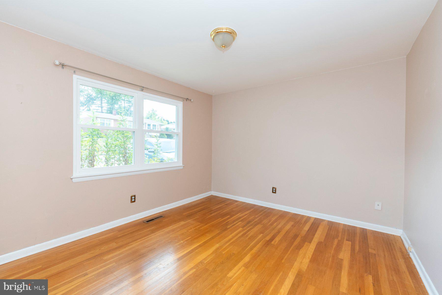 10135 Charington Road Cockeysville, MD 21030 - Photo 12 of 25 Gallery Image 12