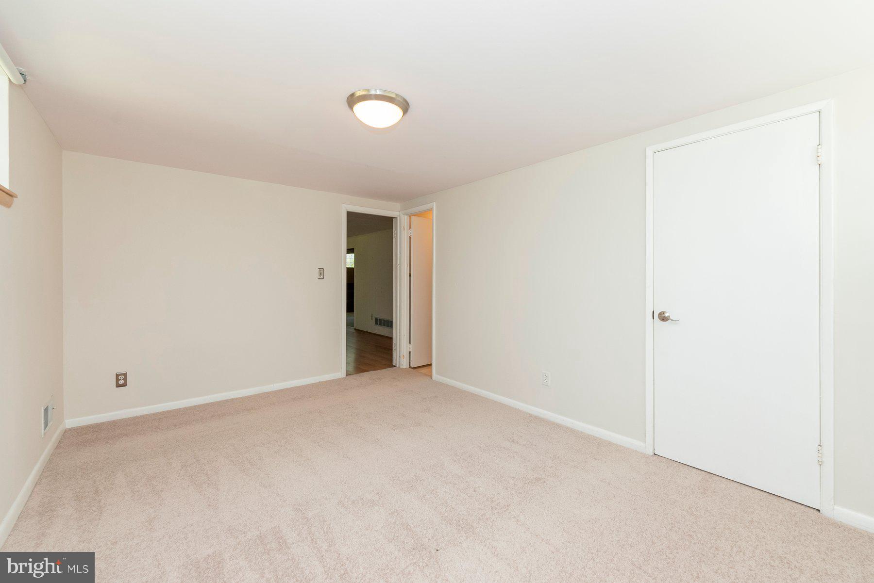 10135 Charington Road Cockeysville, MD 21030 - Photo 21 of 25 Gallery Image 21