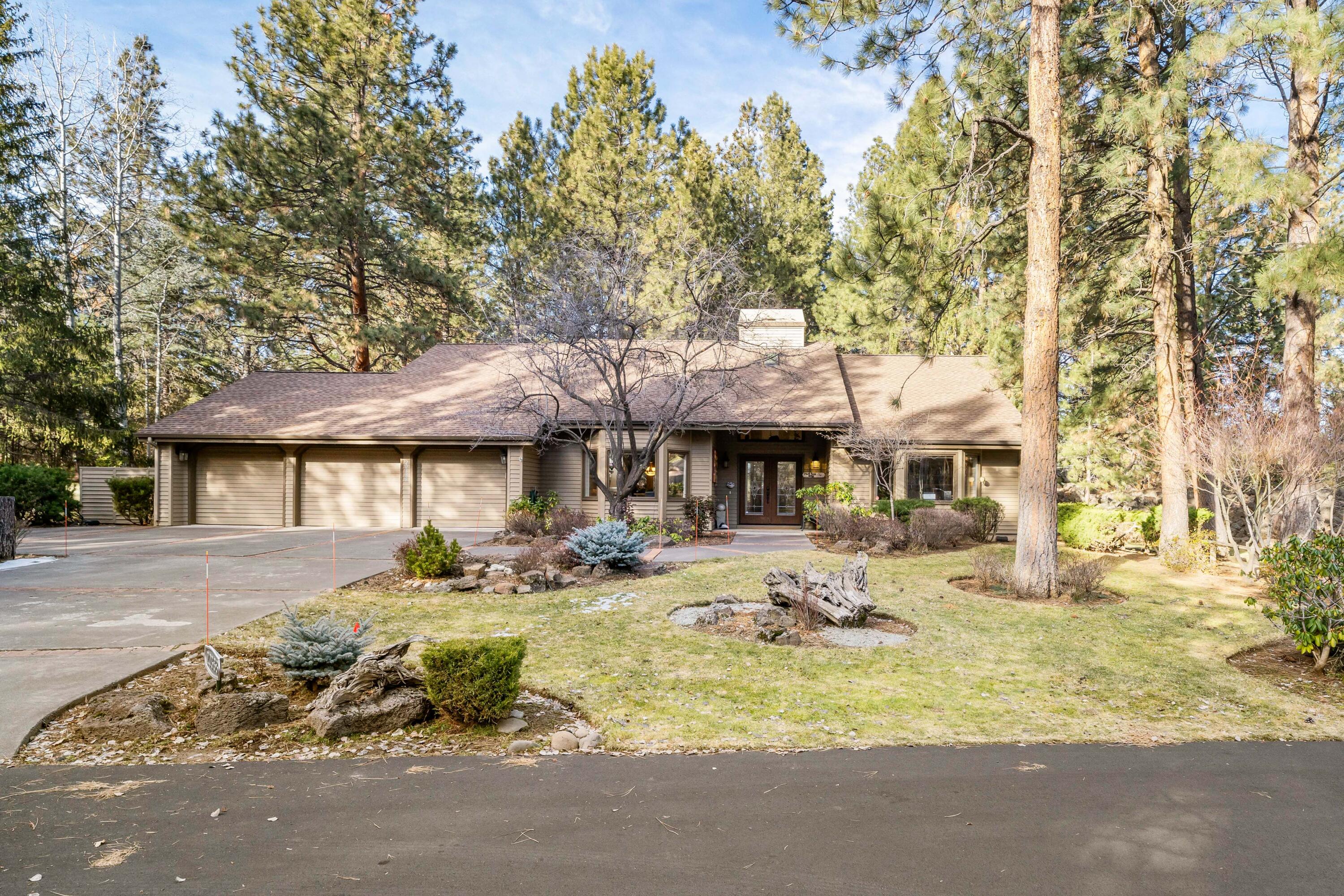20388 Mission Ridge Court Bend, OR 97702 - Photo 2 of 46 36-Exterior