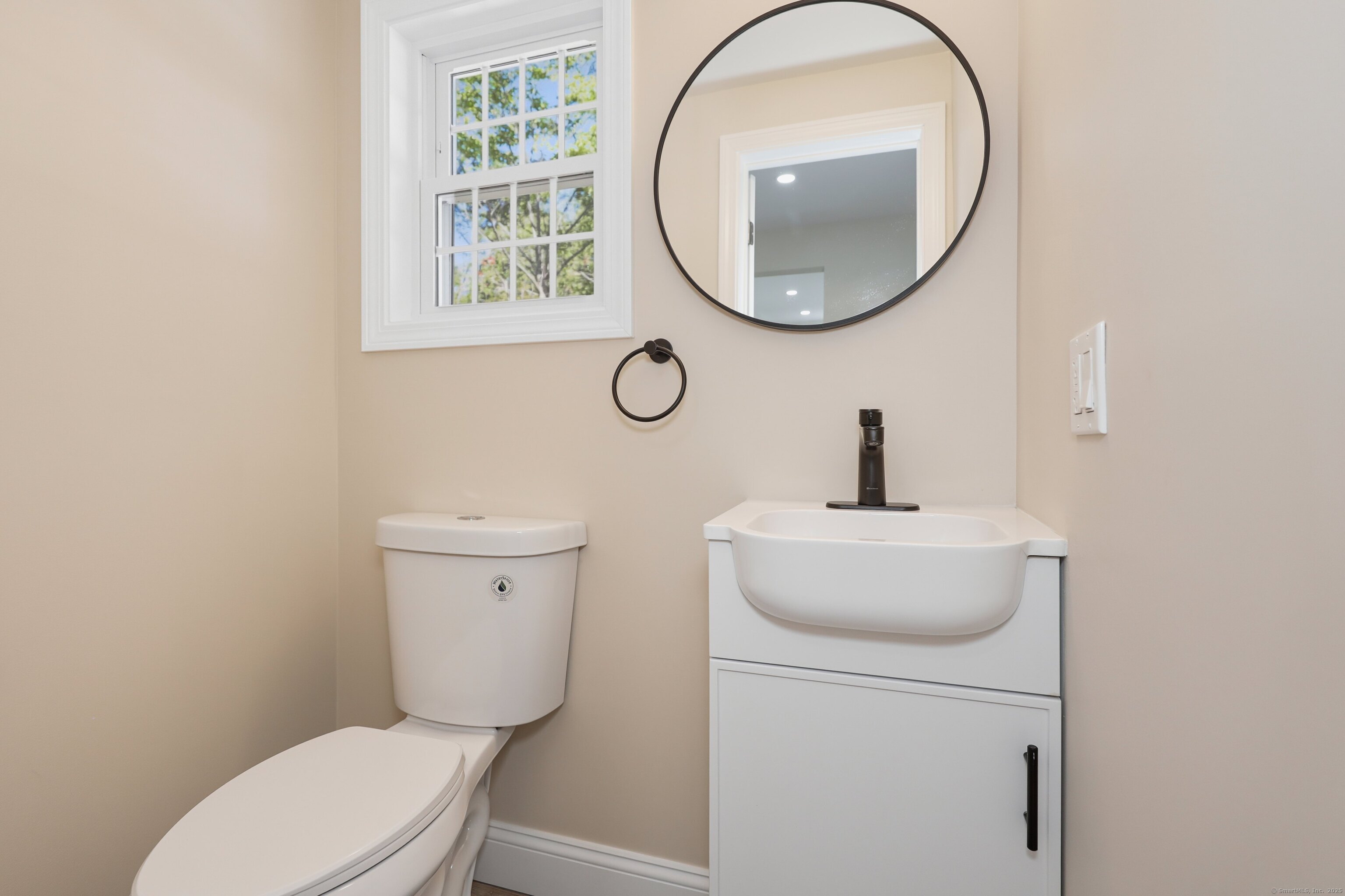 90 Battle Street Bristol, CT 06010 - Photo 10 of 68