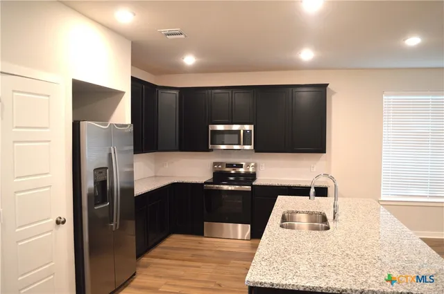 $1,899 | 1911 Meridian Loop, Temple, TX 76504