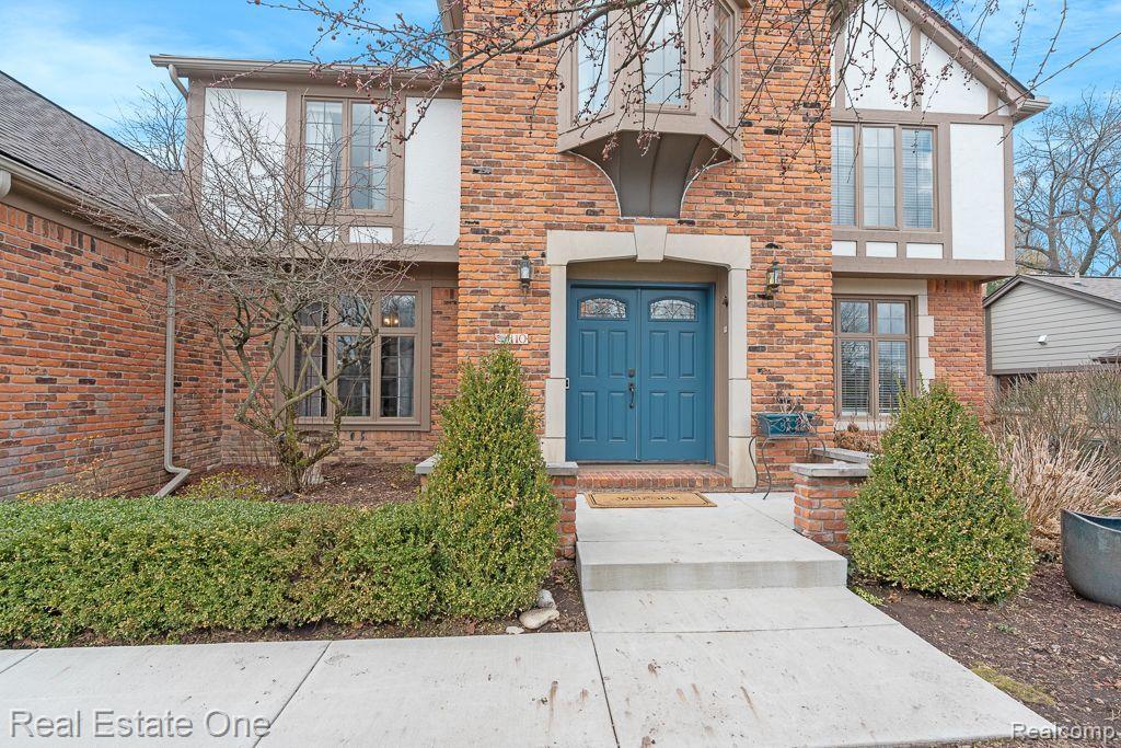 410 Lake Forest Road Rochester Hills, MI 48309 - Photo 6 of 75