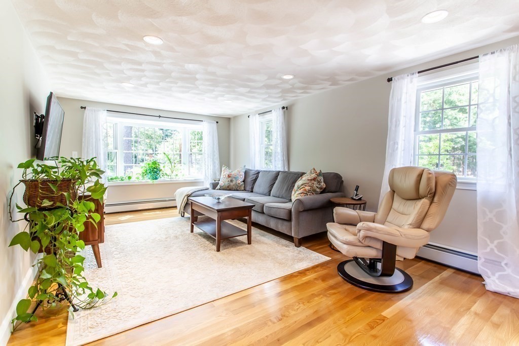12 Stratton Hill Road Westford, MA 01886 - Photo 13 of 39 Gallery Image 13