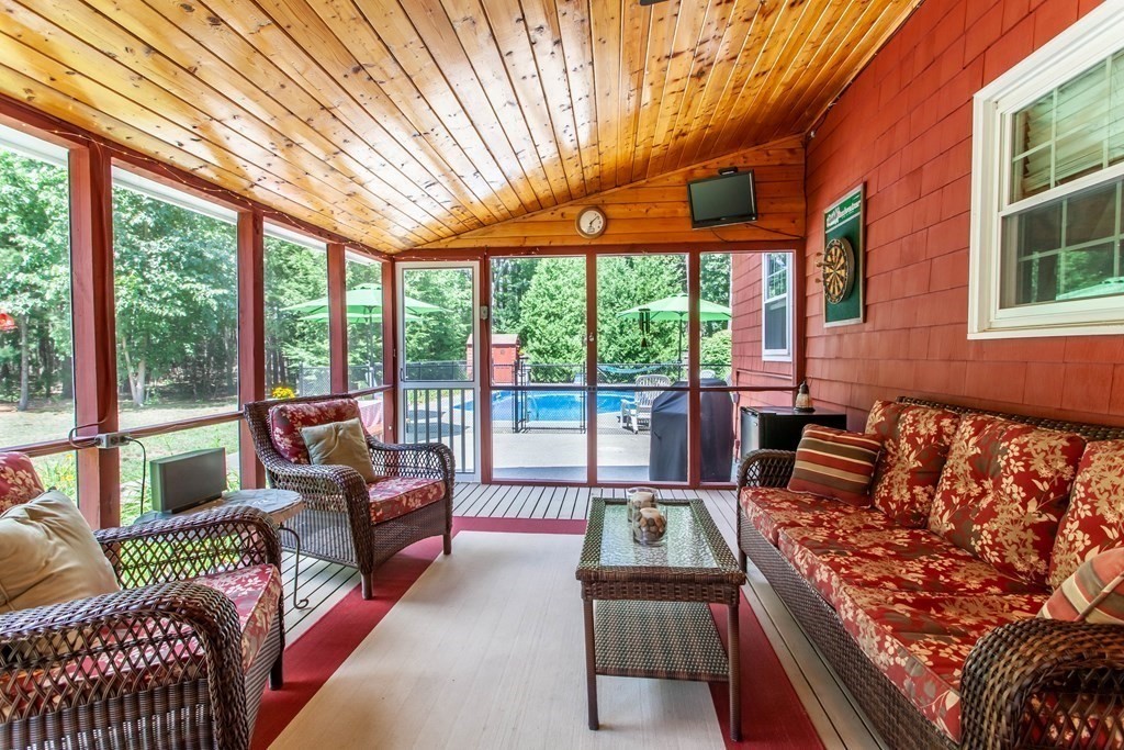 12 Stratton Hill Road Westford, MA 01886 - Photo 7 of 39 Gallery Image 7