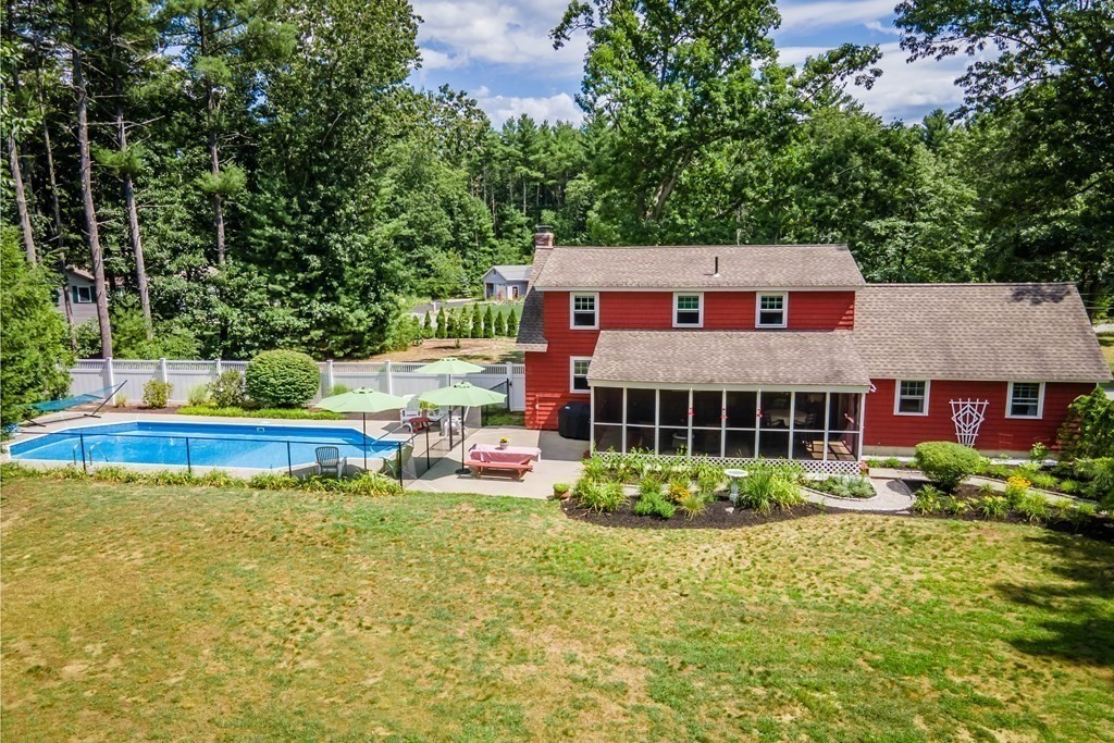 12 Stratton Hill Road Westford, MA 01886 - Photo 8 of 39 Gallery Image 8