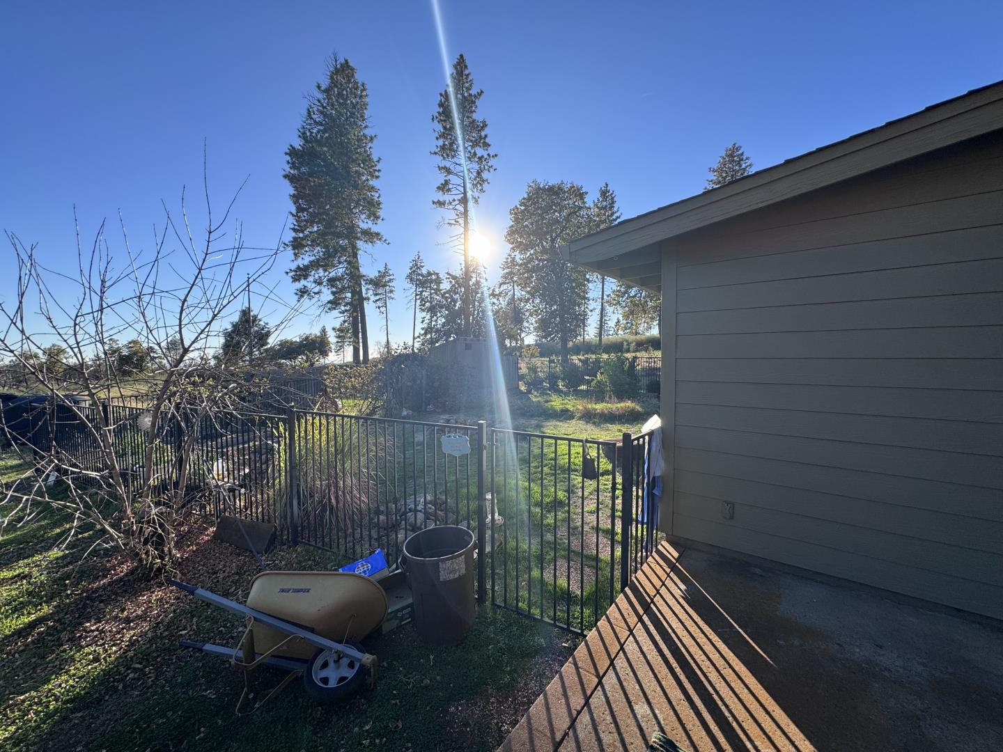 12168 Granite Ridge Road Oroville, CA 95965 - Photo 9 of 34 a backyard of a house with outdoor seating