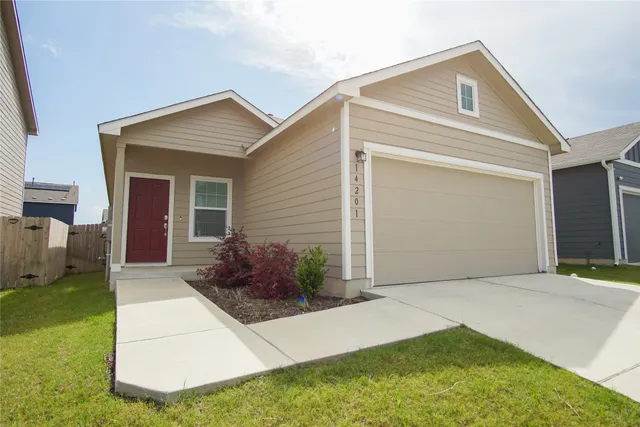 a front view of house with yard