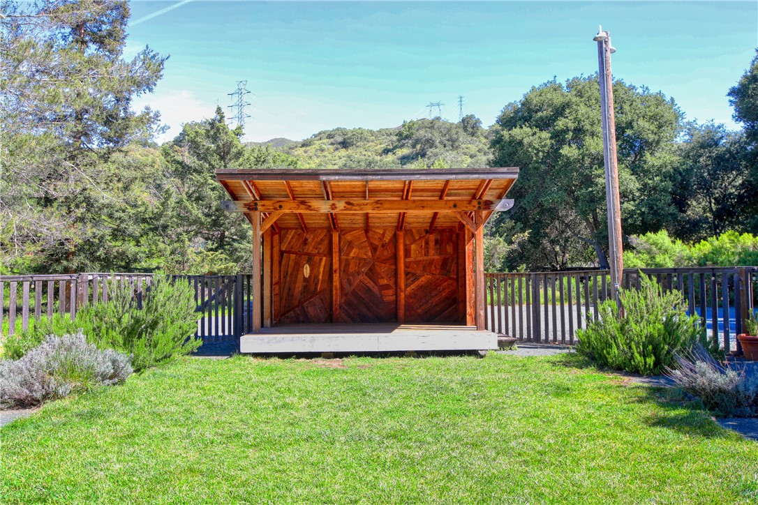 15050 Morro Road Atascadero, CA 93422 - Photo 29 of 33 a view of a house with wooden fence