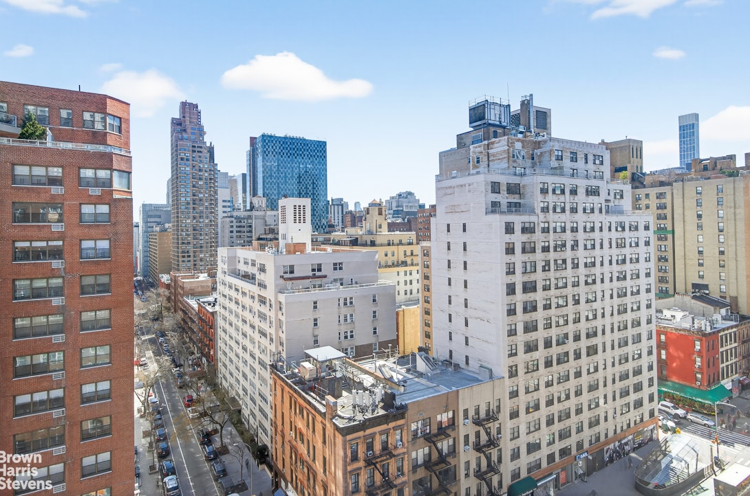 233 East 70th Street, Unit 15S Manhattan, NY 10021 - Photo 12 of 17