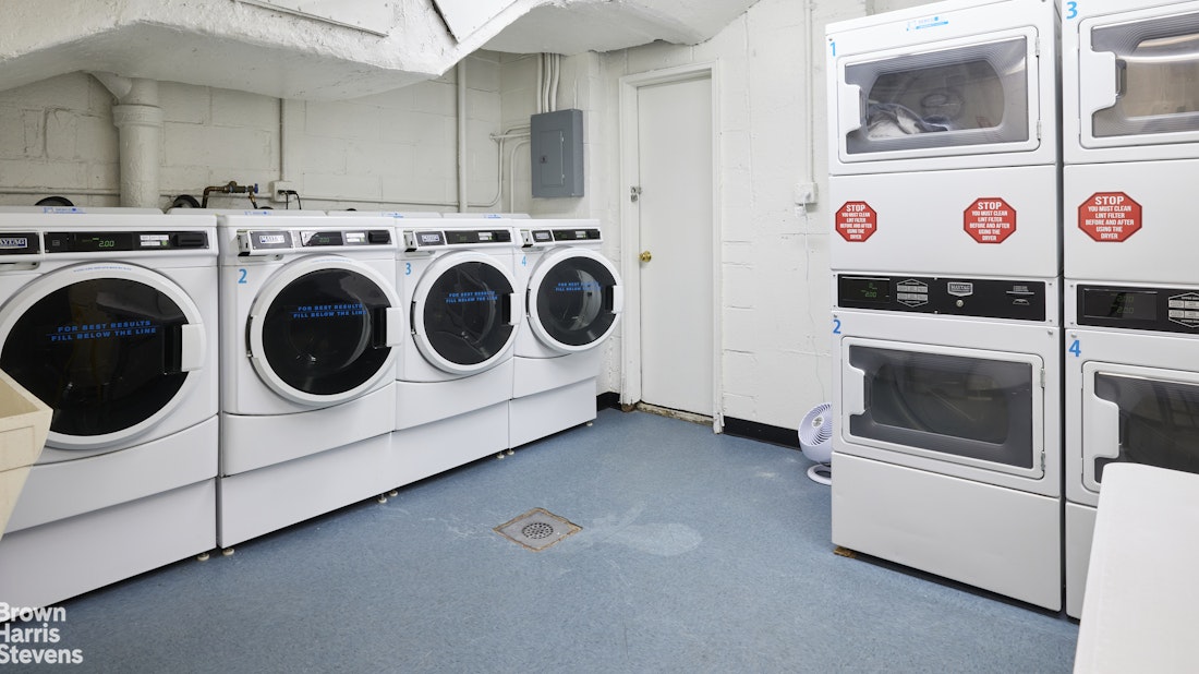 233 East 70th Street, Unit 15S Manhattan, NY 10021 - Photo 15 of 17