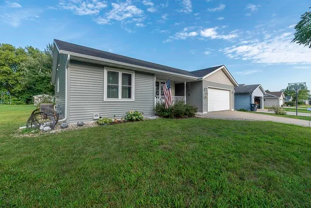 $429,900 | 126 Deanna Drive, Evansville, WI 53536