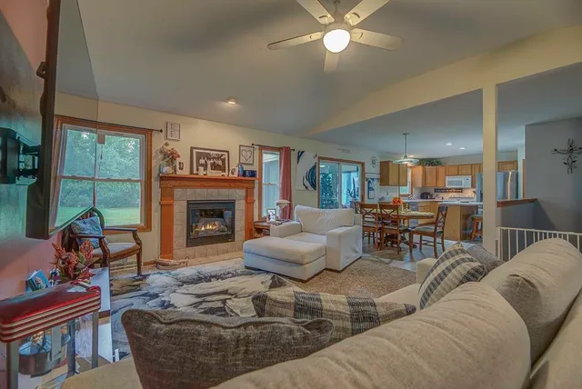 $429,900 | 126 Deanna Drive, Evansville, WI 53536