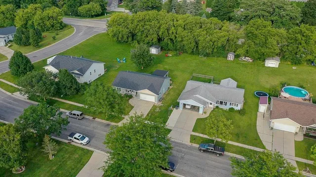 $429,900 | 126 Deanna Drive, Evansville, WI 53536