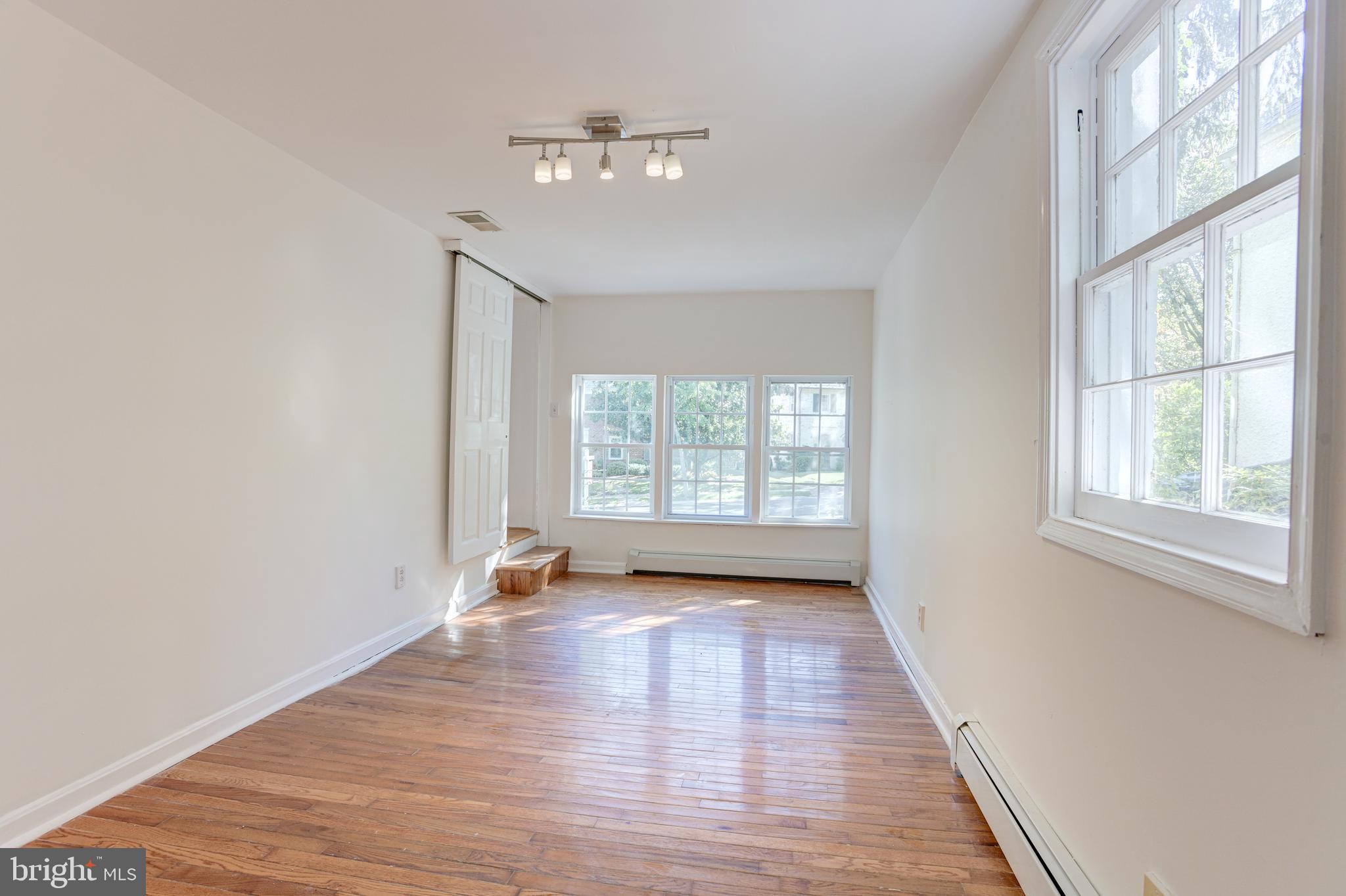 7018 Kenleigh Road Baltimore, MD 21212 - Photo 20 of 42 family room with new full bath