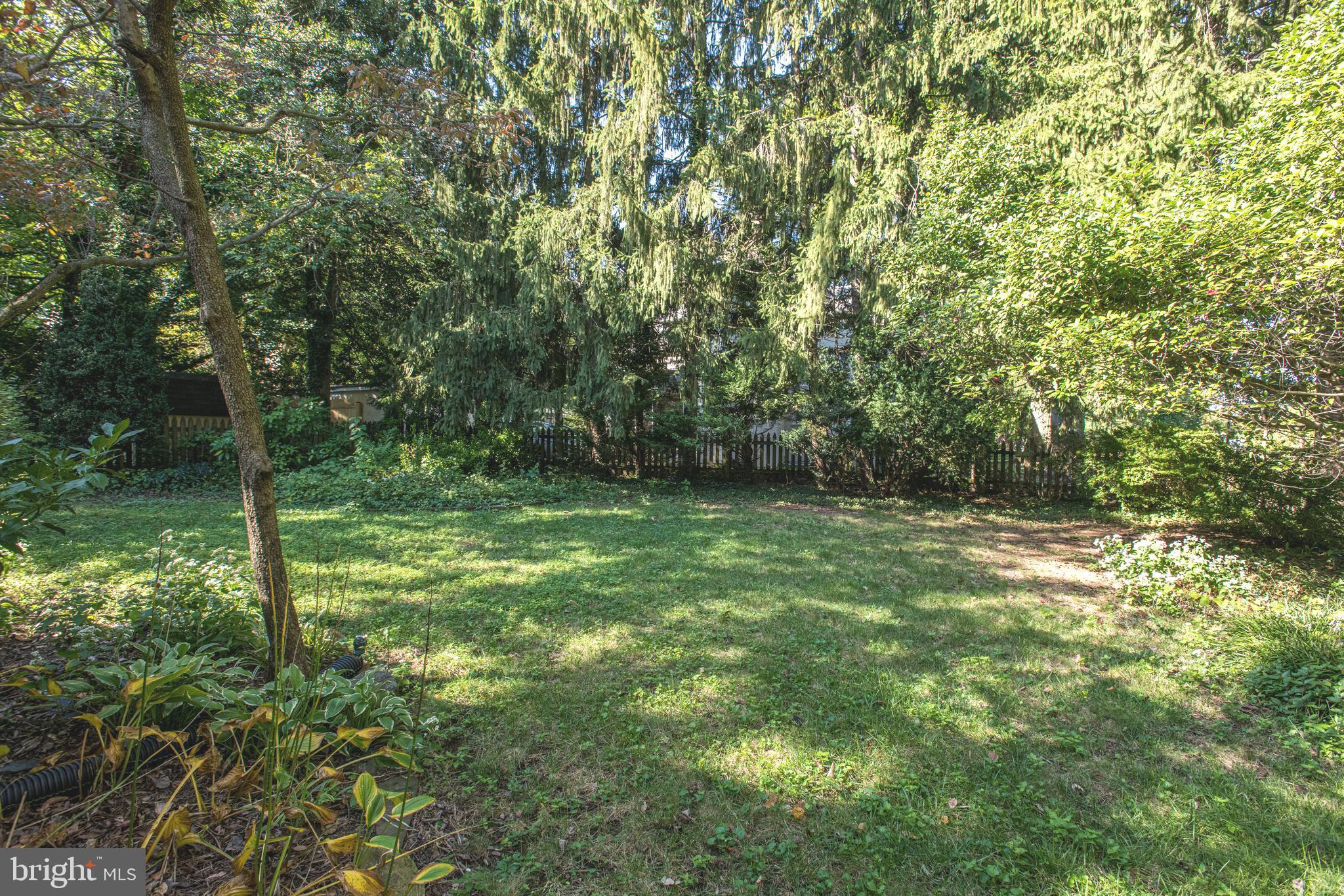7018 Kenleigh Road Baltimore, MD 21212 - Photo 32 of 42 level yard. Fenced and perfect for play time