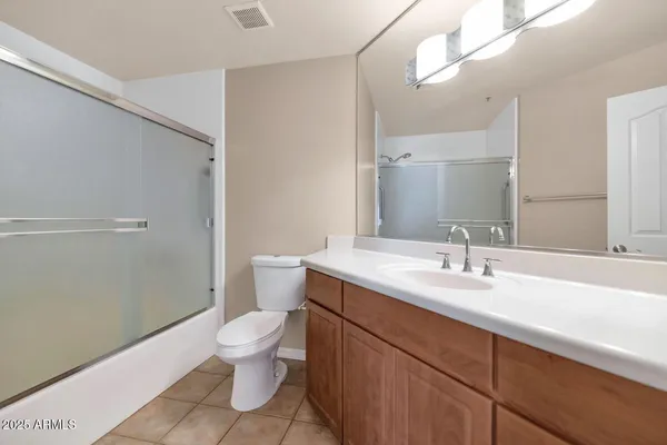 $2,495 | 5104 North 32nd Street, Unit 307, Phoenix, AZ 85018