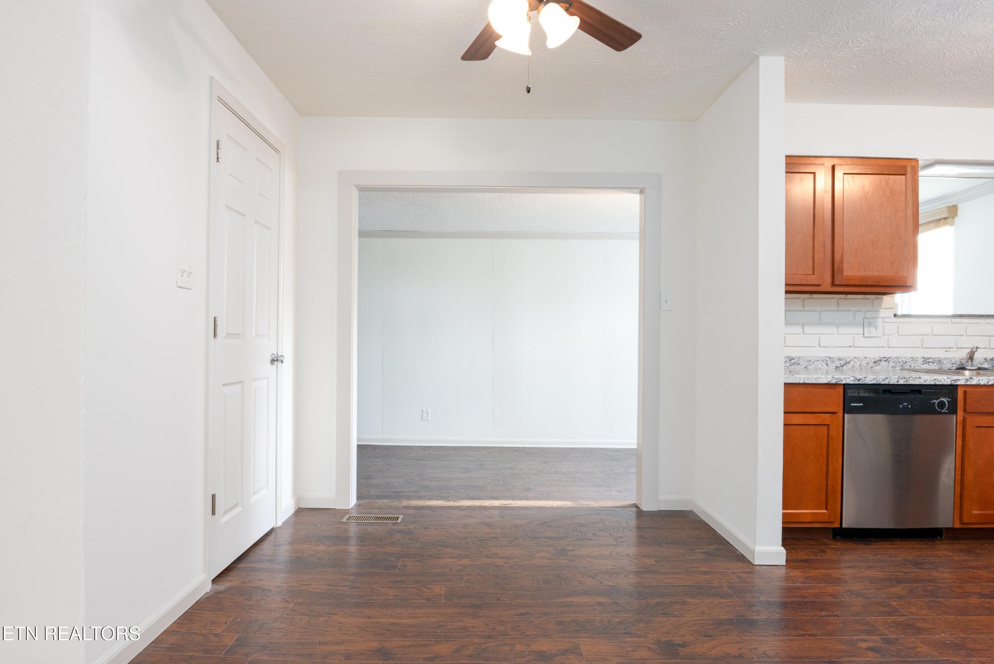 6616 Andoah Road Knoxville, TN 37918 - Photo 8 of 28 Gallery Image 8