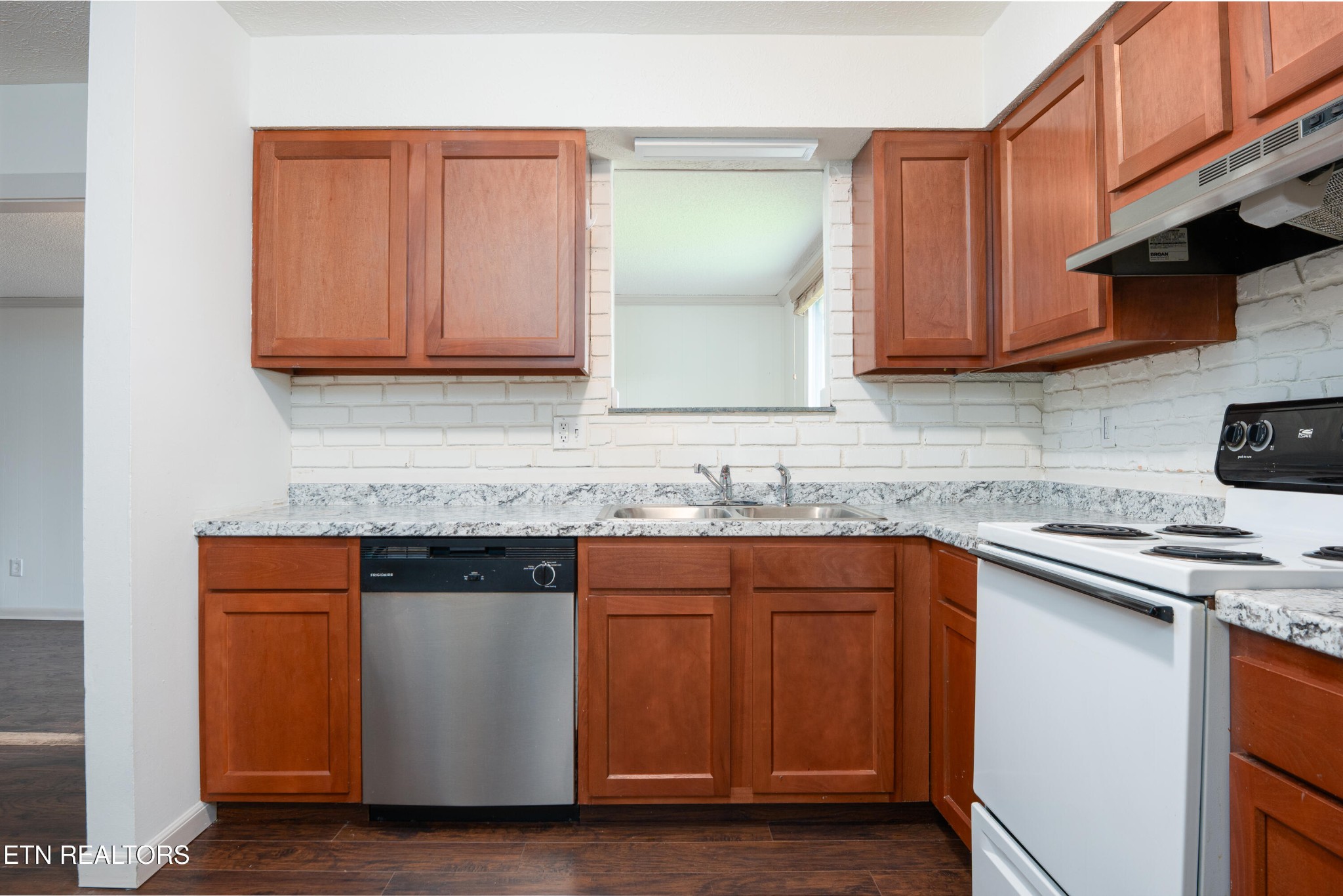 6616 Andoah Road Knoxville, TN 37918 - Photo 10 of 28 Gallery Image 10