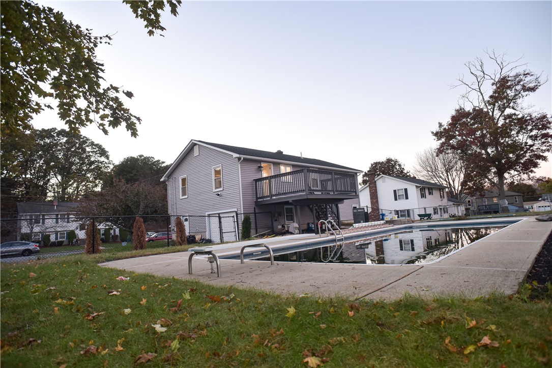 96 Ray Avenue Woonsocket, RI 02895 - Photo 11 of 27