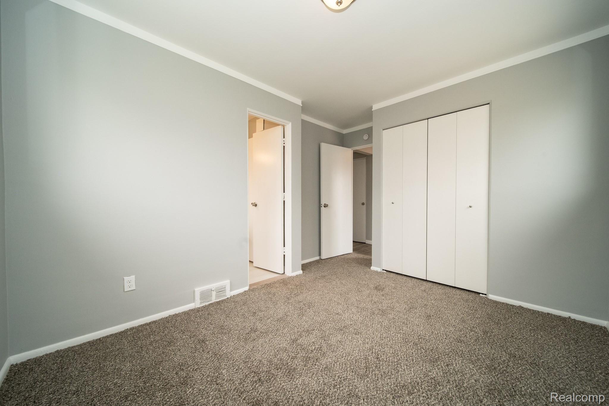 14141 Inkster Road Livonia, MI 48154 - Photo 40 of 57 DSC03231.jpg