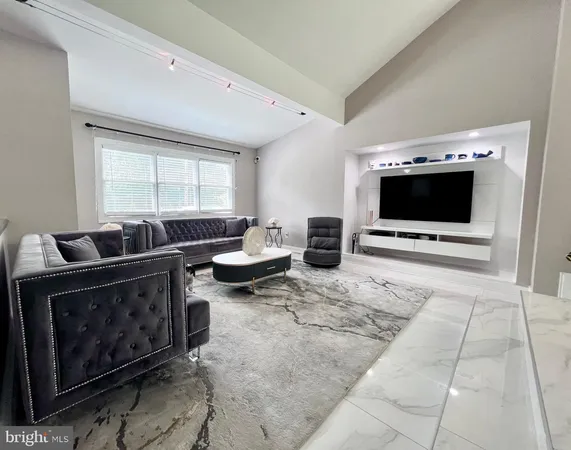 $4,800 | 3332 Philmont Avenue, Huntingdon Valley, PA 19006