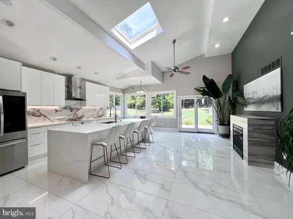 $4,800 | 3332 Philmont Avenue, Huntingdon Valley, PA 19006