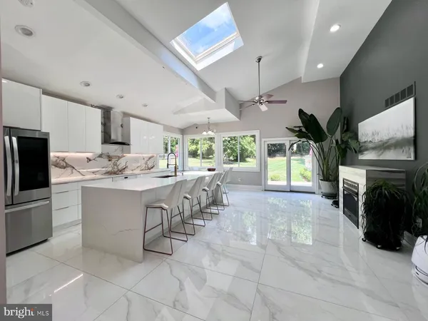 $4,800 | 3332 Philmont Avenue, Huntingdon Valley, PA 19006