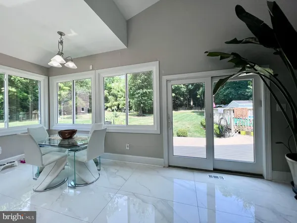 $4,800 | 3332 Philmont Avenue, Huntingdon Valley, PA 19006