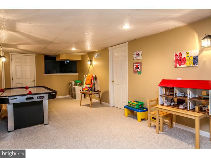 707 Meadowbank Road Kennett Square, PA 19348 - Photo 18 of 21 Gallery Image 18