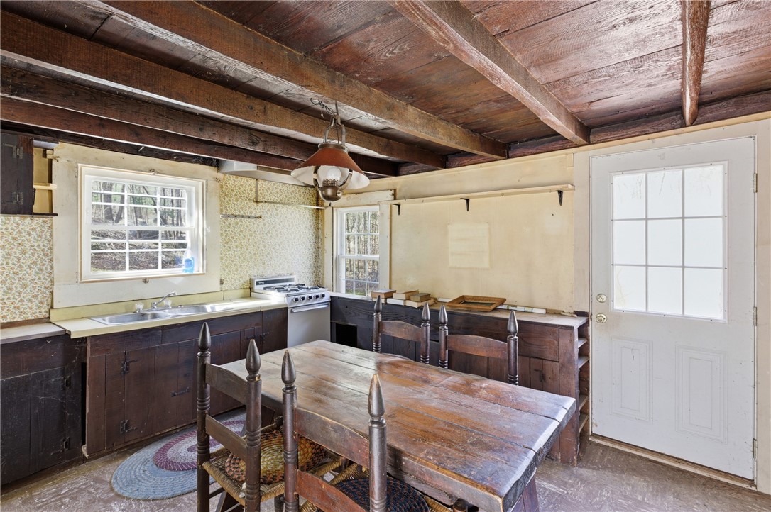 441 Franklin Road Coventry, RI 02816 - Photo 9 of 43