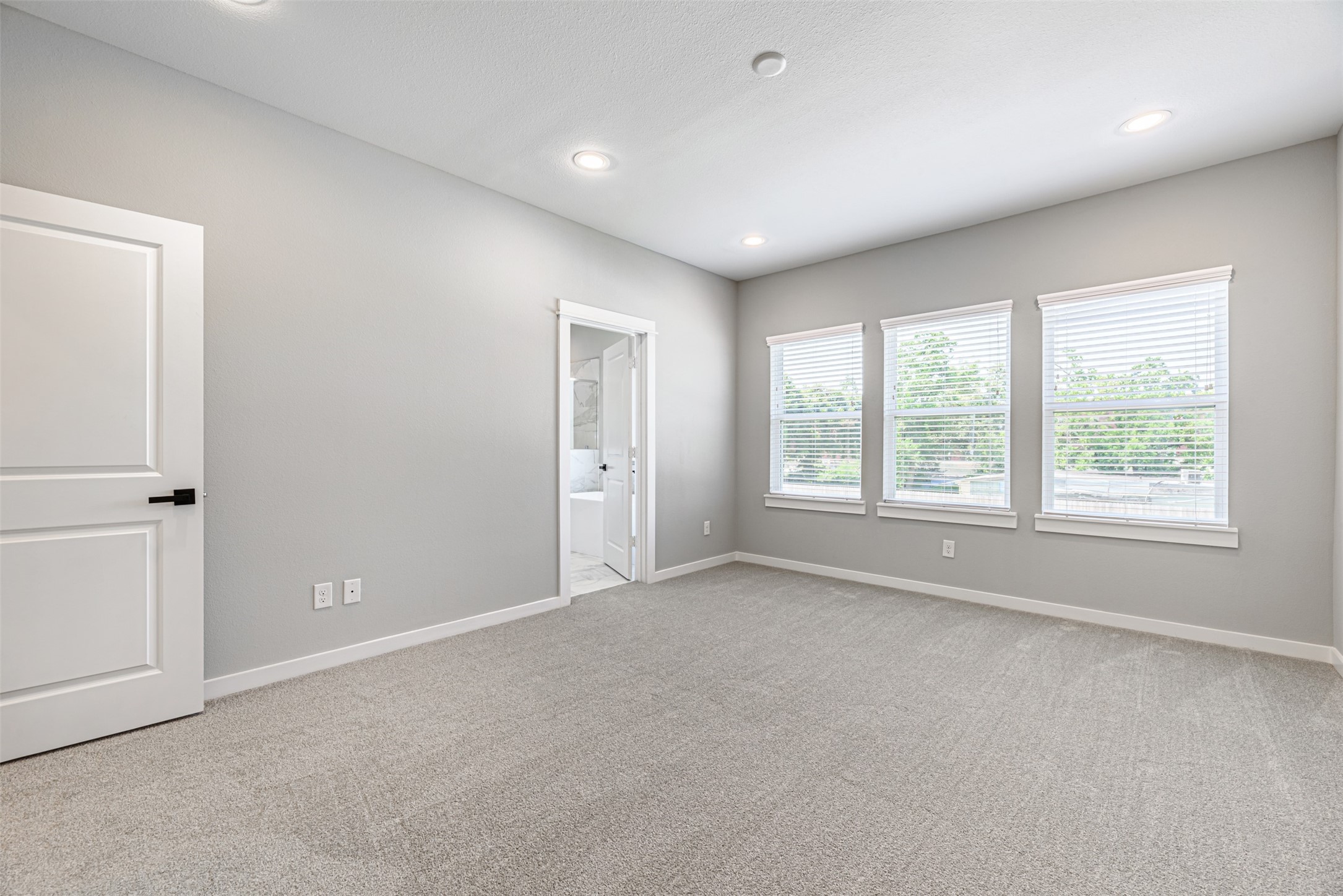 8475 Berry Brush Houston, TX 77022 - Photo 16 of 30