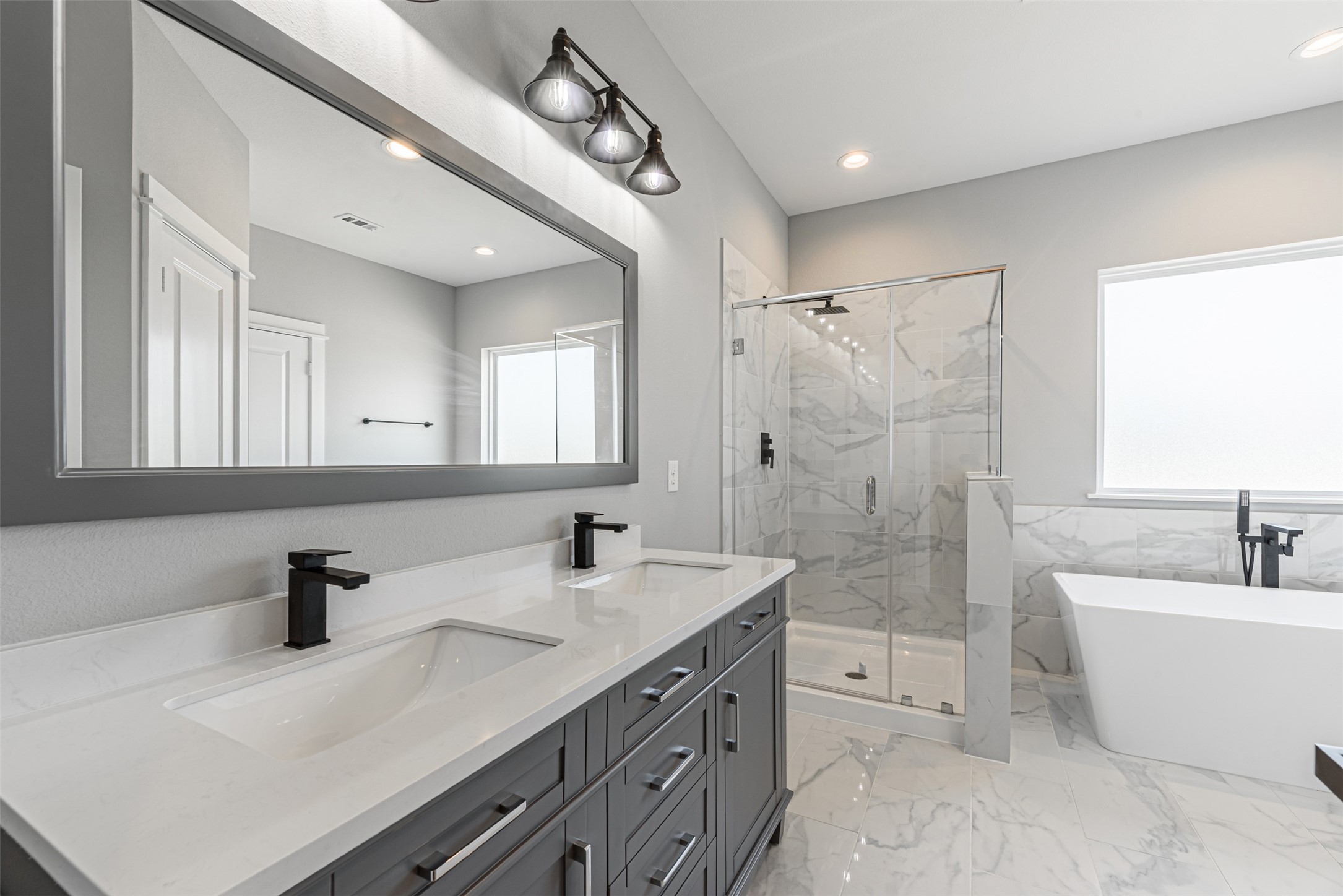 8475 Berry Brush Houston, TX 77022 - Photo 20 of 30