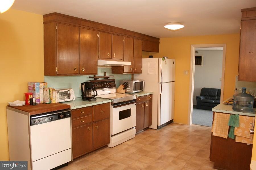 562 West Sun Hill Road Manheim, PA 17545 - Photo 5 of 8