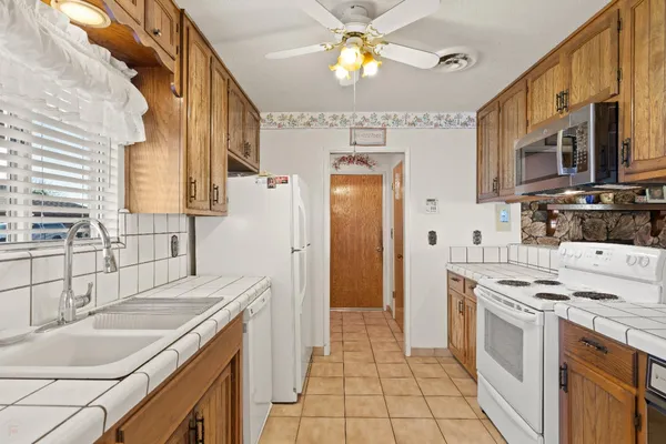 $490,000 | 1001 Zinfandel Place, Modesto, CA 95351