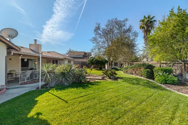 $490,000 | 1001 Zinfandel Place, Modesto, CA 95351