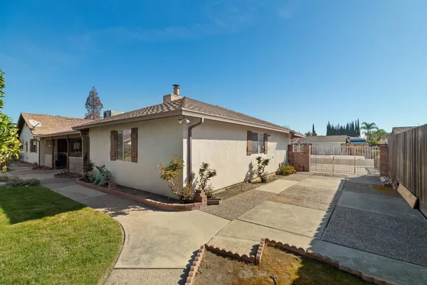 $490,000 | 1001 Zinfandel Place, Modesto, CA 95351