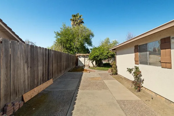 $490,000 | 1001 Zinfandel Place, Modesto, CA 95351