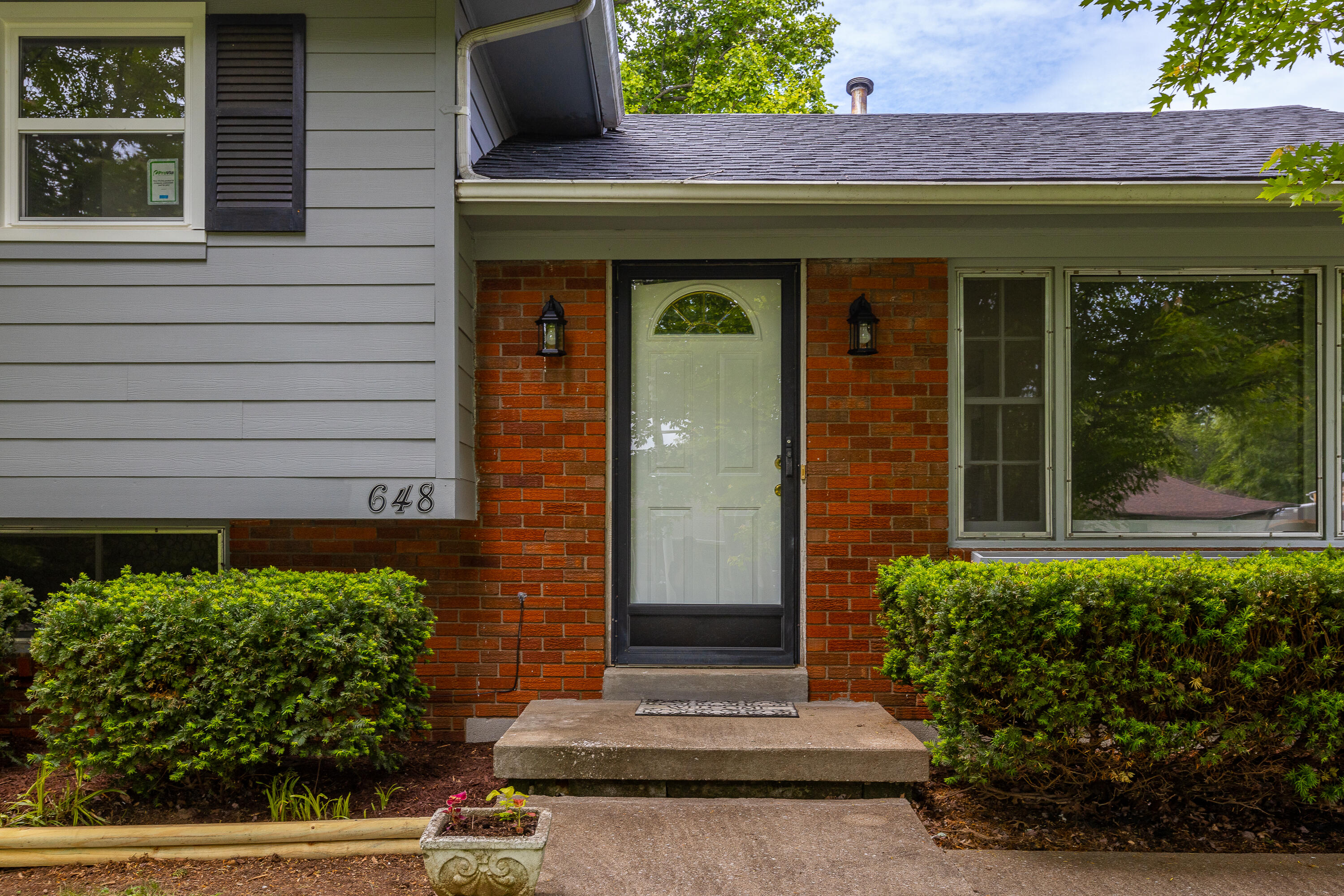 648 Kingston Road Lexington, KY 40505 - Photo 4 of 38 A-4