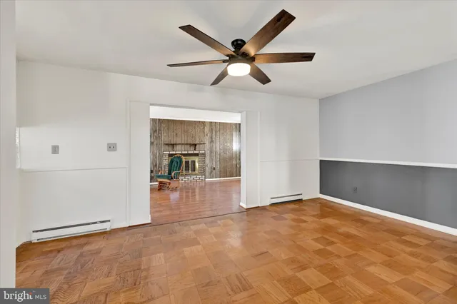 a view of livingroom with hardwood floor