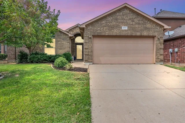 $319,500 | 2333 Half Moon Bay Lane, Fort Worth, TX 76177