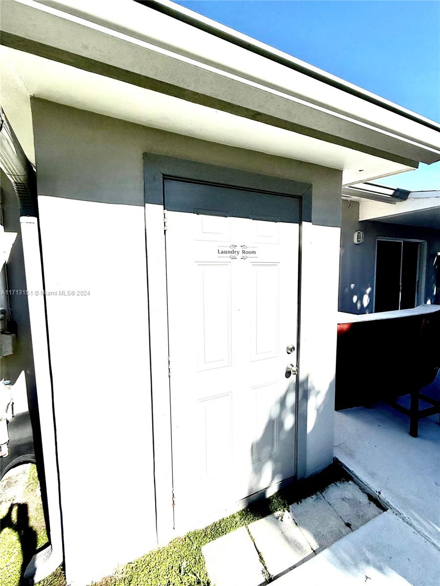 Fairway Estates Miami, FL 33157 - Photo 32 of 34