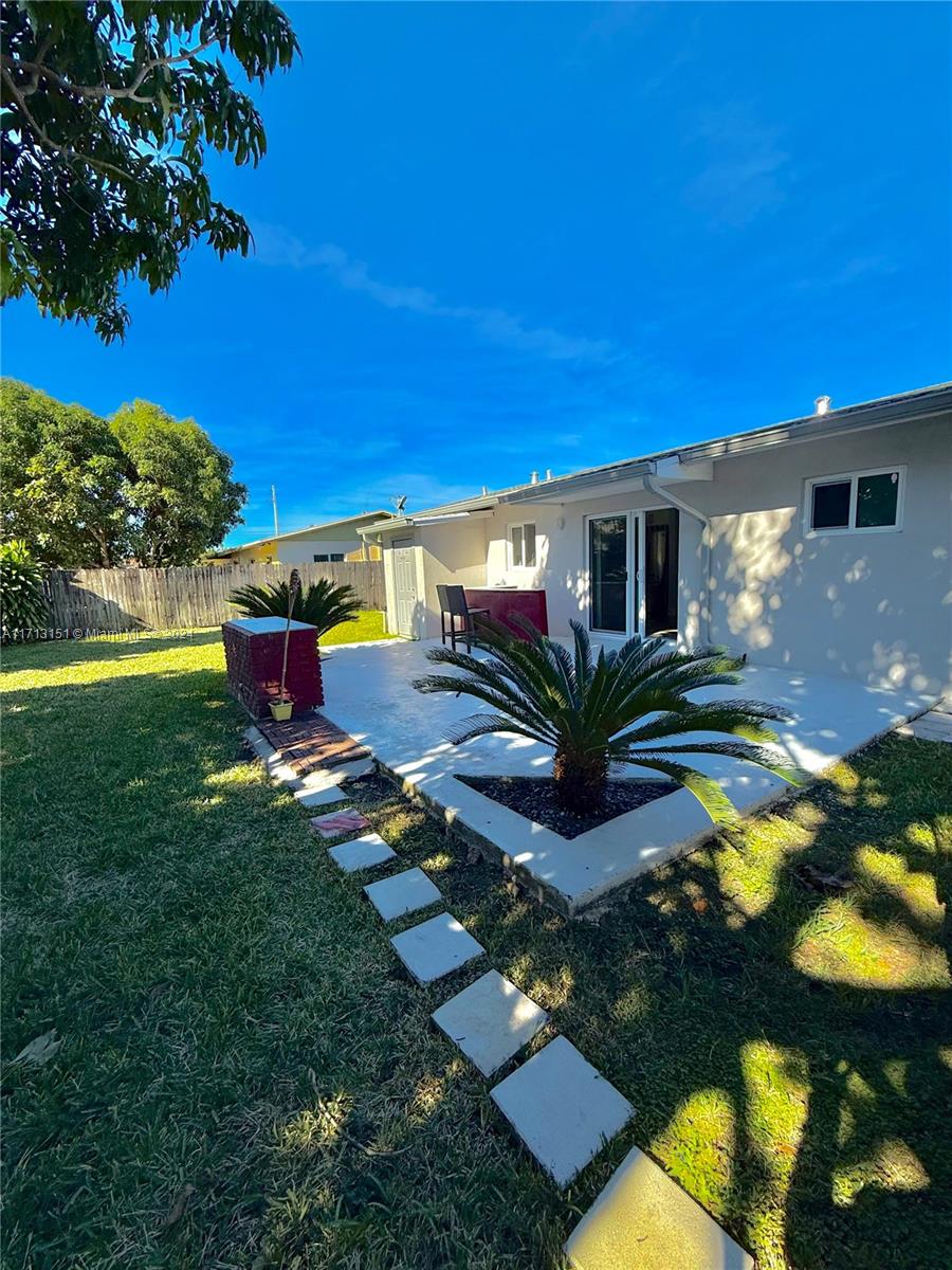 Fairway Estates Miami, FL 33157 - Photo 33 of 34 a view of a house with a backyard