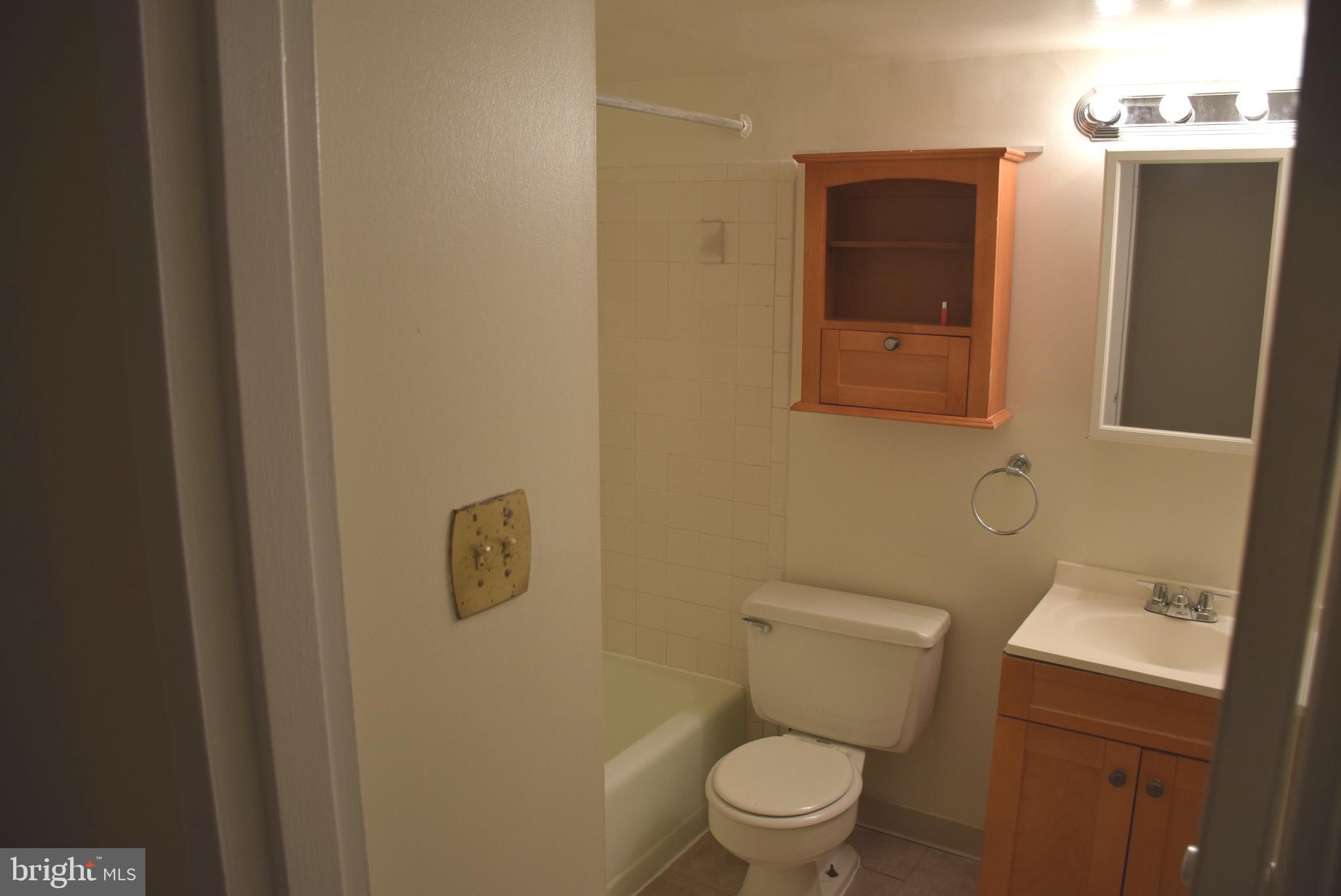 1544 Northgate Square, Unit 44/2A Reston, VA 20190 - Photo 11 of 19