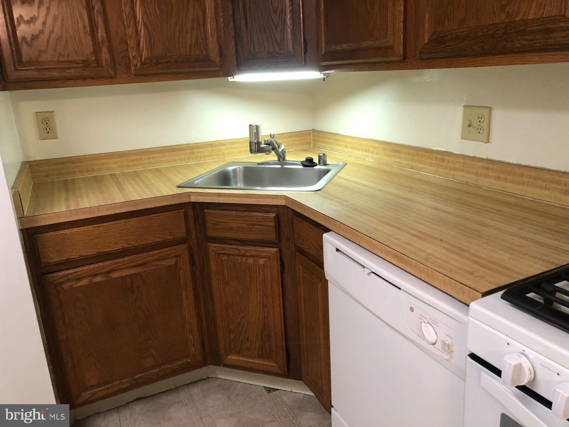 1544 Northgate Square, Unit 44/2A Reston, VA 20190 - Photo 5 of 19